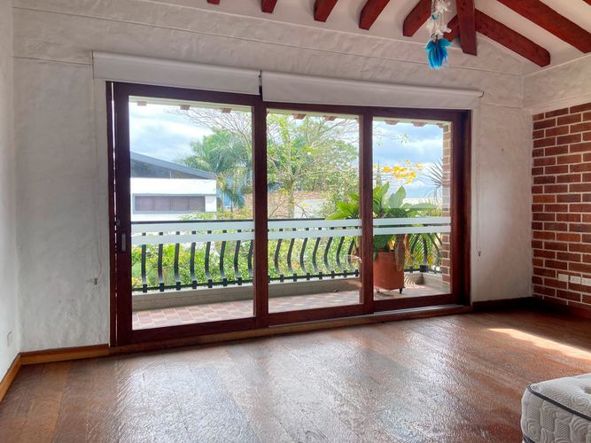 Casa de 3 alcobas en venta en Pueblo Viejo, La Estrella, 320 m² · foto 2 de 19