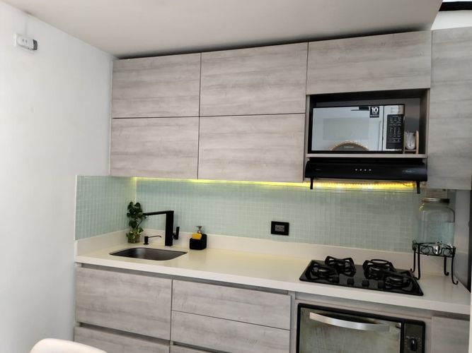 Apartamento en venta en El Poblado, Medellín · foto 6 de 18