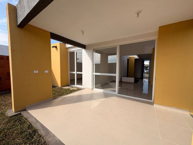 Casa de 3 alcobas en venta en Ciudad Country, Jamundí, 183 m² · foto 2 de 18