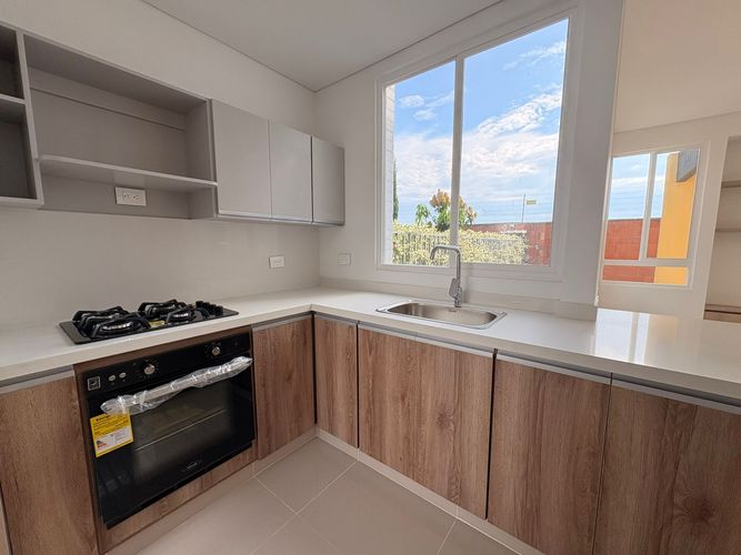 Casa de 3 alcobas en venta en Ciudad Country, Jamundí, 183 m² · foto 4 de 18
