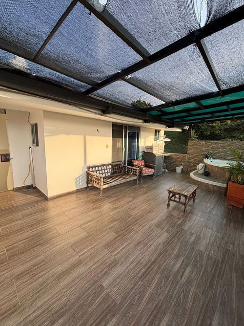 Casa de 5 alcobas en venta en Ricaurte, 266 m² · foto 22 de 24