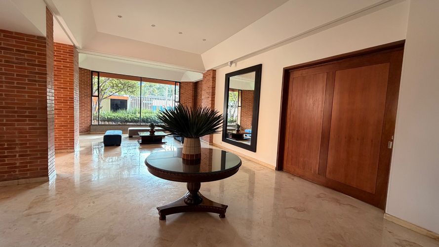 Apartamento de 5 alcobas en venta en Recodo Del Country, Bogotá, 500 m² · foto 3 de 24