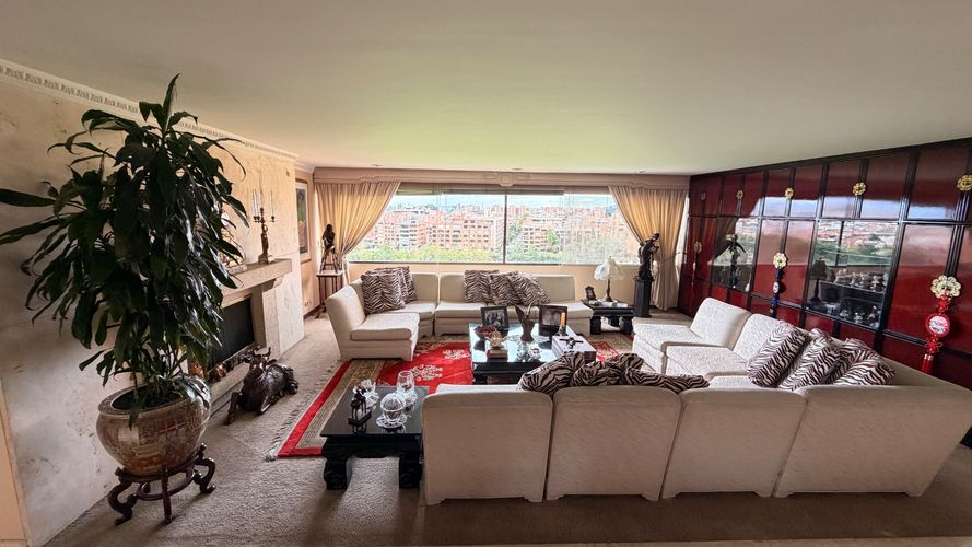 Apartamento de 5 alcobas en venta en Recodo Del Country, Bogotá, 500 m² · foto 5 de 24