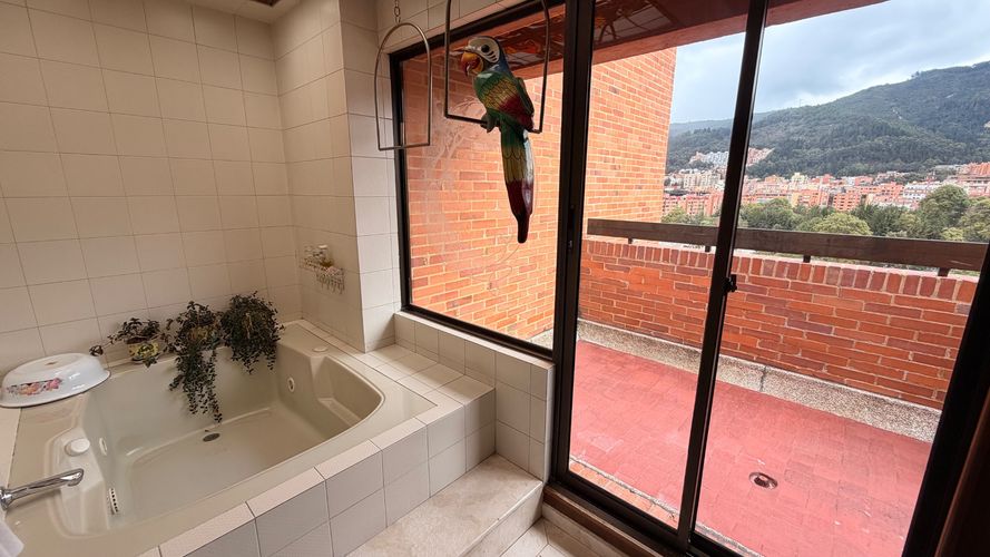 Apartamento de 5 alcobas en venta en Recodo Del Country, Bogotá, 500 m² · foto 19 de 24