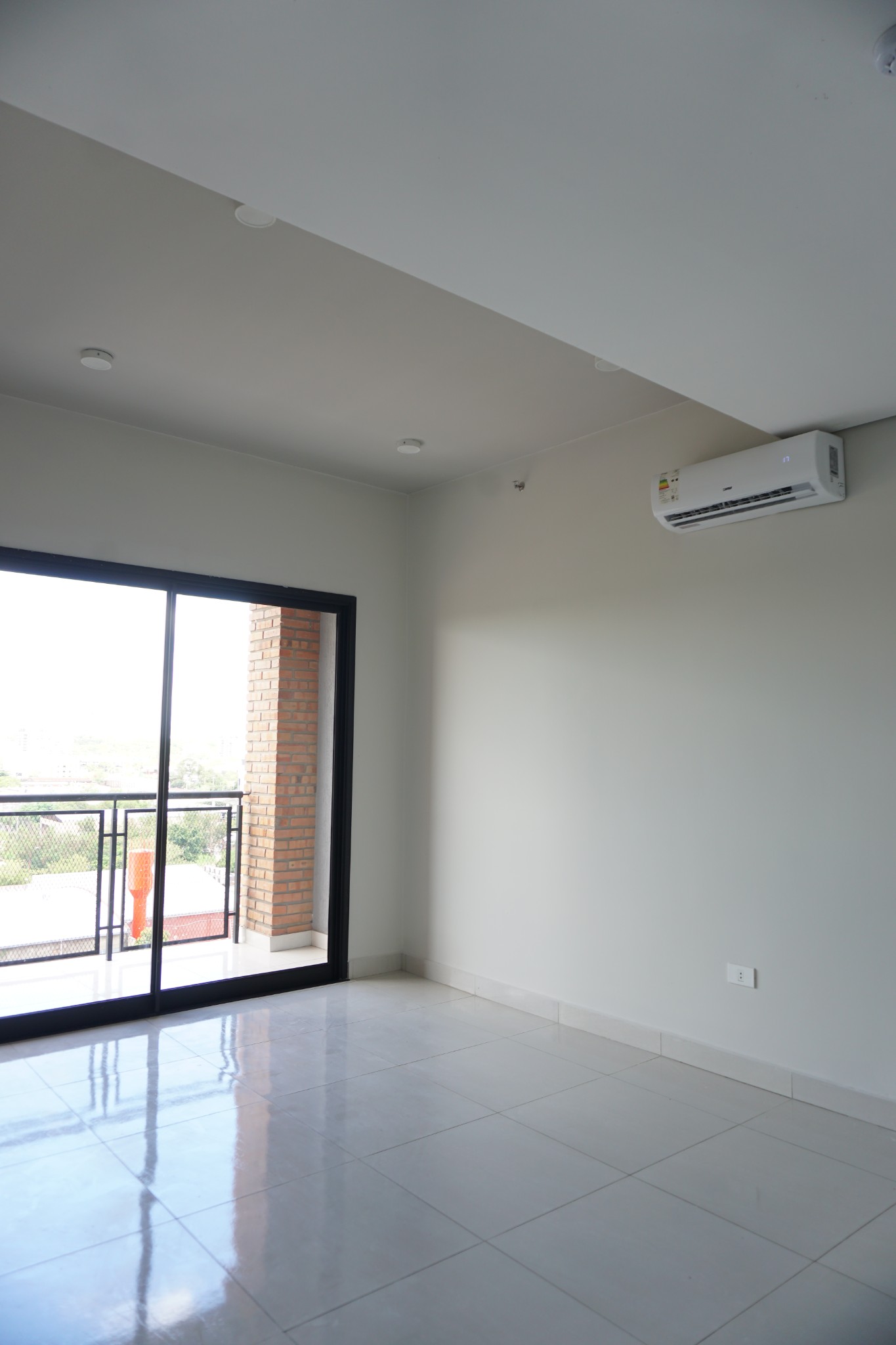Exclusivo Departamento de 1 Dormitorio con Cochera en el Prestigioso Barrio Ytay: ¡Tu Oportunidad de Inversión! — foto 2