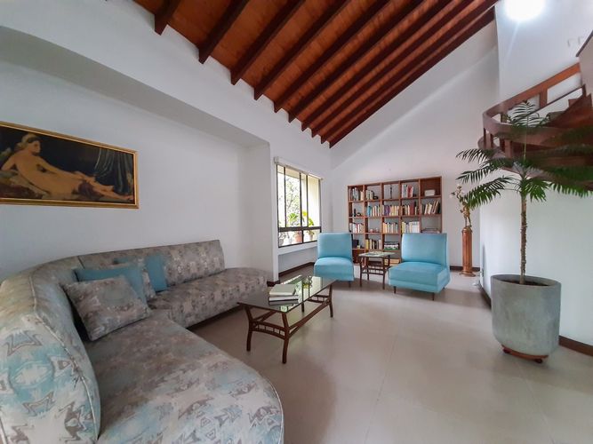 Apartamento de 4 alcobas en venta en Zuñiga, Envigado, 264 m² · foto 3 de 19