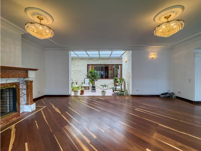 Casa de 3 alcobas en venta en Santa Barbara, Bogotá, 540 m² · foto 5 de 24