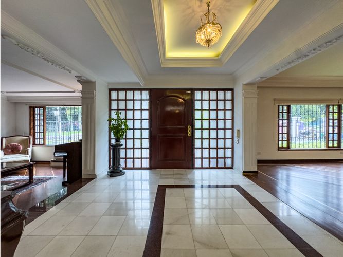 Casa de 3 alcobas en venta en Santa Barbara, Bogotá, 540 m² · foto 7 de 24
