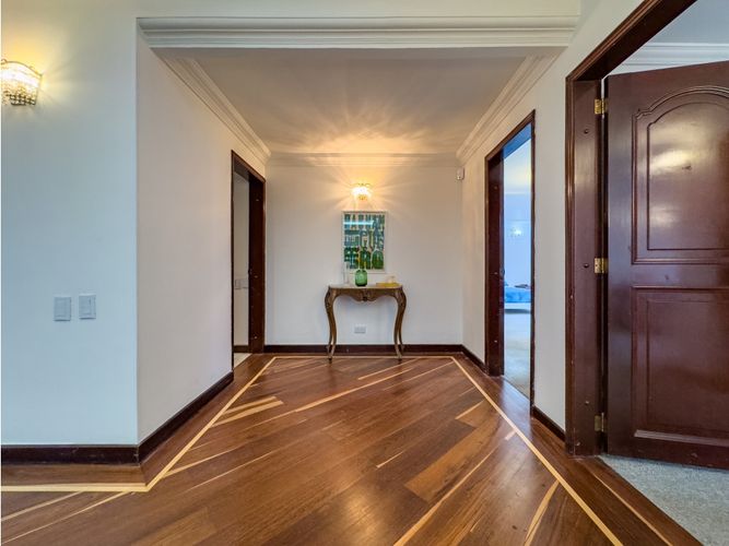 Casa de 3 alcobas en venta en Santa Barbara, Bogotá, 540 m² · foto 13 de 24