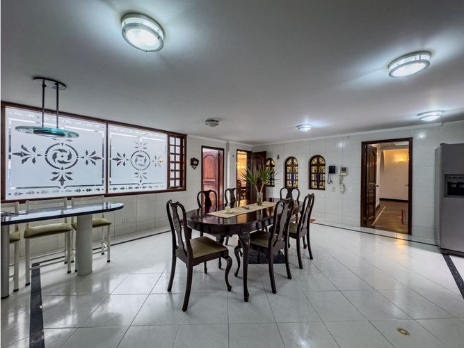 Casa de 3 alcobas en venta en Santa Barbara, Bogotá, 540 m² · foto 15 de 24