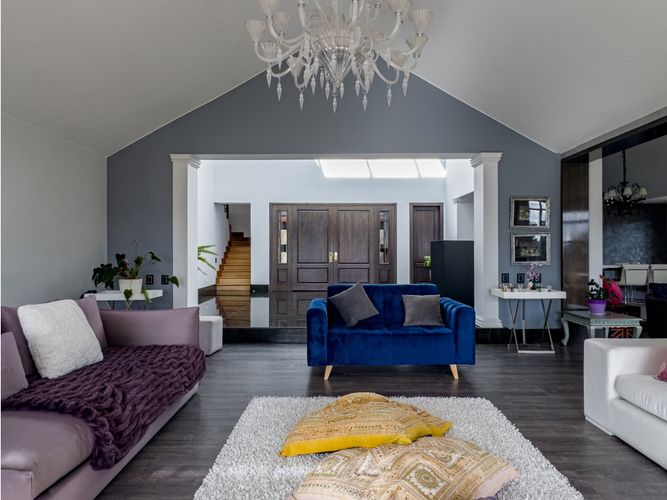Casa de 3 alcobas en venta en Bella Suiza, Bogotá, 700 m² · foto 1 de 24
