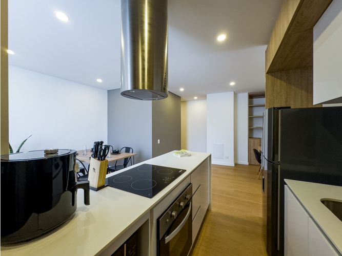Apartamento de 2 alcobas en venta en Santa Barbara, Bogotá, 78 m² · foto 3 de 23