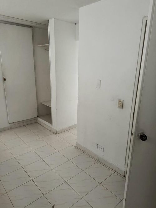 Casa de 7 alcobas en venta en Cristales, Cali, 1200 m² · foto 9 de 23