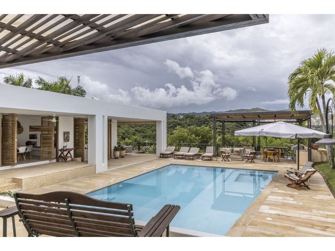 Casa de 4 alcobas en venta en Girardot, Girardot, 323 m² · foto 7 de 24