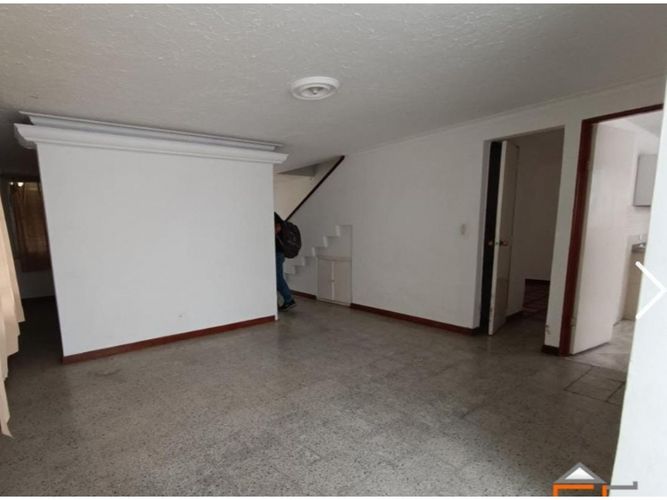 Casa de 5 alcobas en venta en Simon Bolivar, Medellín, 250 m² · foto 7 de 14