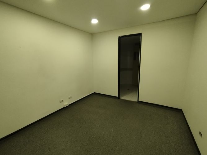 Oficina en arriendo en El Poblado, Medellín, 100 m² · foto 2 de 7