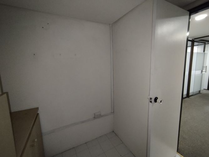 Oficina en arriendo en El Poblado, Medellín, 100 m² · foto 3 de 7
