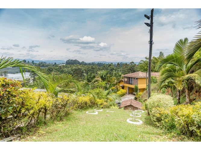 Finca en venta en El Centro, El Carmen de Viboral, 350 m² · foto 2 de 17
