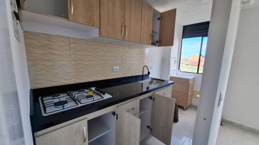 Apartamento de 3 alcobas en venta en Tejares, Soacha, 46 m² · foto 8 de 21