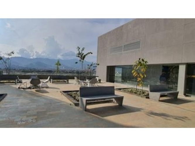 Oficina en arriendo en Ciudad Del Río, Medellín, 470 m² · foto 3 de 3