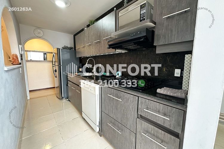 Apartamento de 2 alcobas en arriendo en Laureles, Medellín, 90 m² · foto 5 de 16