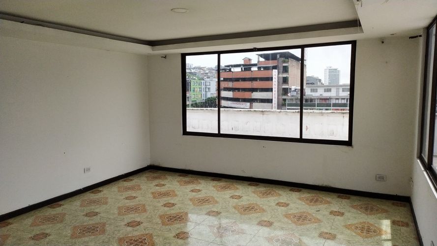 Edificio en venta en El Centro, Manizales, 751 m² · foto 8 de 24