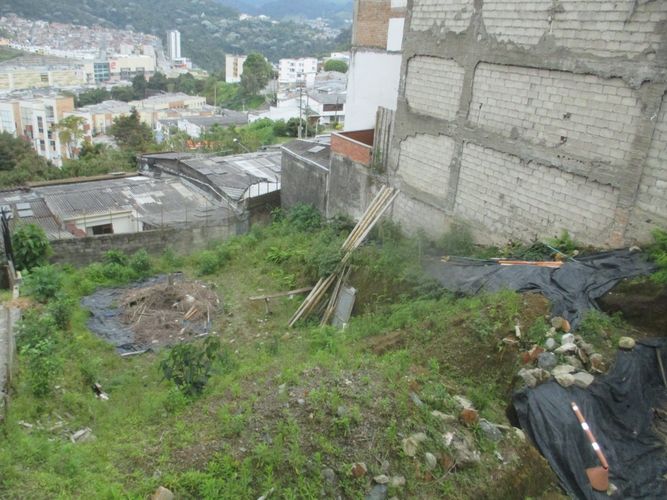 Lote en venta en Versalles, Manizales, 456 m² · foto 2 de 17