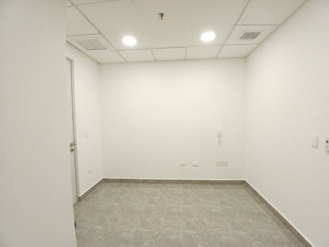 Oficina en arriendo en Portal De Genovés, Barranquilla, 38 m² · foto 3 de 14