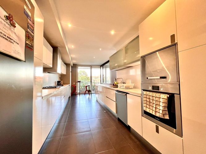 Apartamento de 3 alcobas en venta en Los Rosales, Bogotá, 277 m² · foto 4 de 24