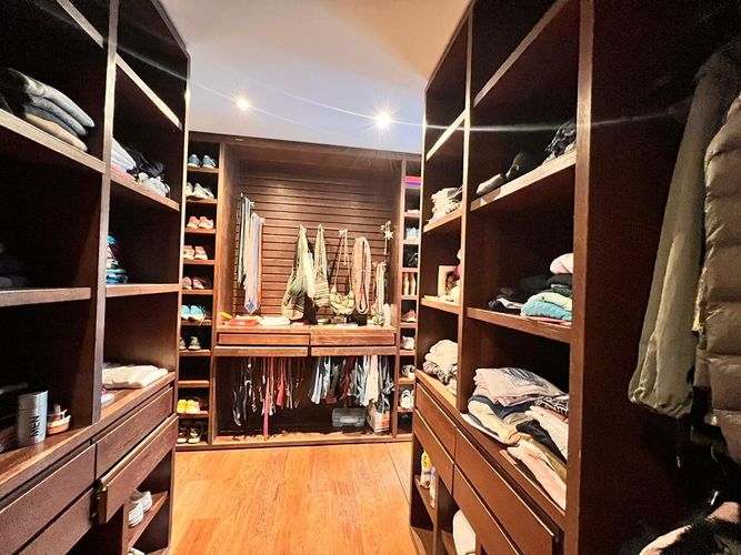 Apartamento de 3 alcobas en venta en Los Rosales, Bogotá, 277 m² · foto 10 de 24