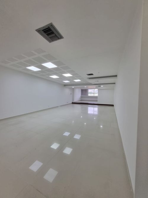 Local en venta en Unicentro Cali, Cali, 89 m² · foto 3 de 7
