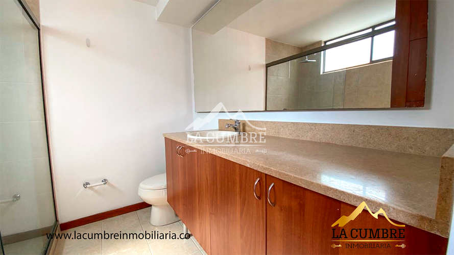 Apartamento de 3 alcobas en arriendo en Los Balsos, Medellín, 125 m² · foto 14 de 15