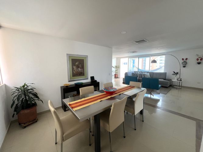 Apartamento de 3 alcobas en venta en Altos Del Prado, Barranquilla, 214 m² · foto 3 de 17