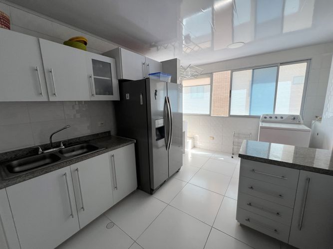 Apartamento de 3 alcobas en venta en Altos Del Prado, Barranquilla, 214 m² · foto 7 de 17