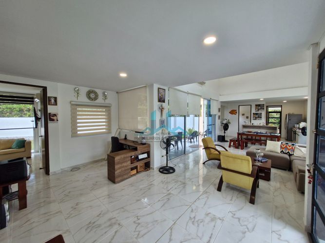 Casa de 3 alcobas en venta en Agua Blanca, Girardot, 610 m² · foto 7 de 19