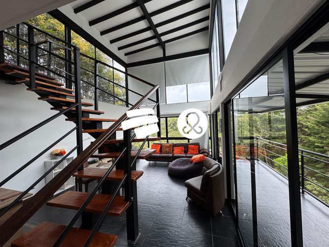 Casa de 7 alcobas en venta en Cuatro Esquinas, Rionegro · foto 2 de 18