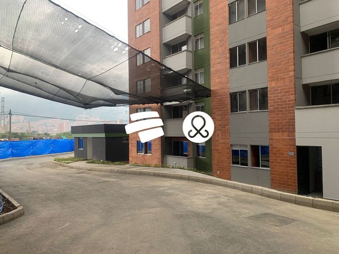 Apartamento de 3 alcobas en venta en La Gabriela, Bello, 54 m² · foto 2 de 18