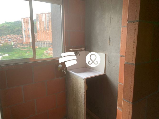 Apartamento de 3 alcobas en venta en La Gabriela, Bello, 54 m² · foto 10 de 18