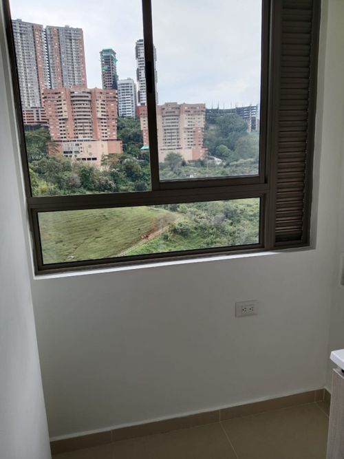 Apartamento de 3 alcobas en venta en Las Lomitas, Sabaneta, 64 m² · foto 5 de 16