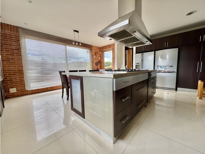 Casa de 6 alcobas en venta en Aposentos, Chía, 720 m² · foto 6 de 24