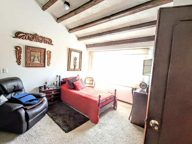 Casa en venta en Santa Barbara, Bogotá · foto 8 de 24