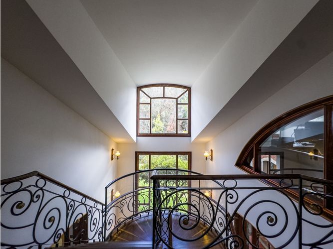 Casa de 4 alcobas en venta en Cedritos, Bogotá, 1338 m² · foto 8 de 24