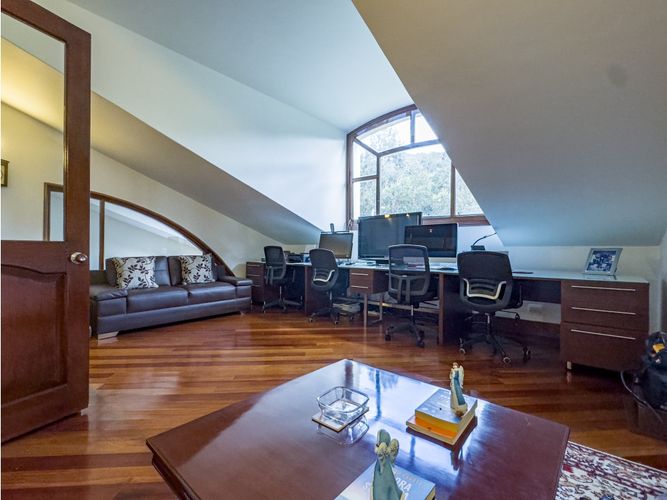 Casa de 4 alcobas en venta en Cedritos, Bogotá, 1338 m² · foto 21 de 24