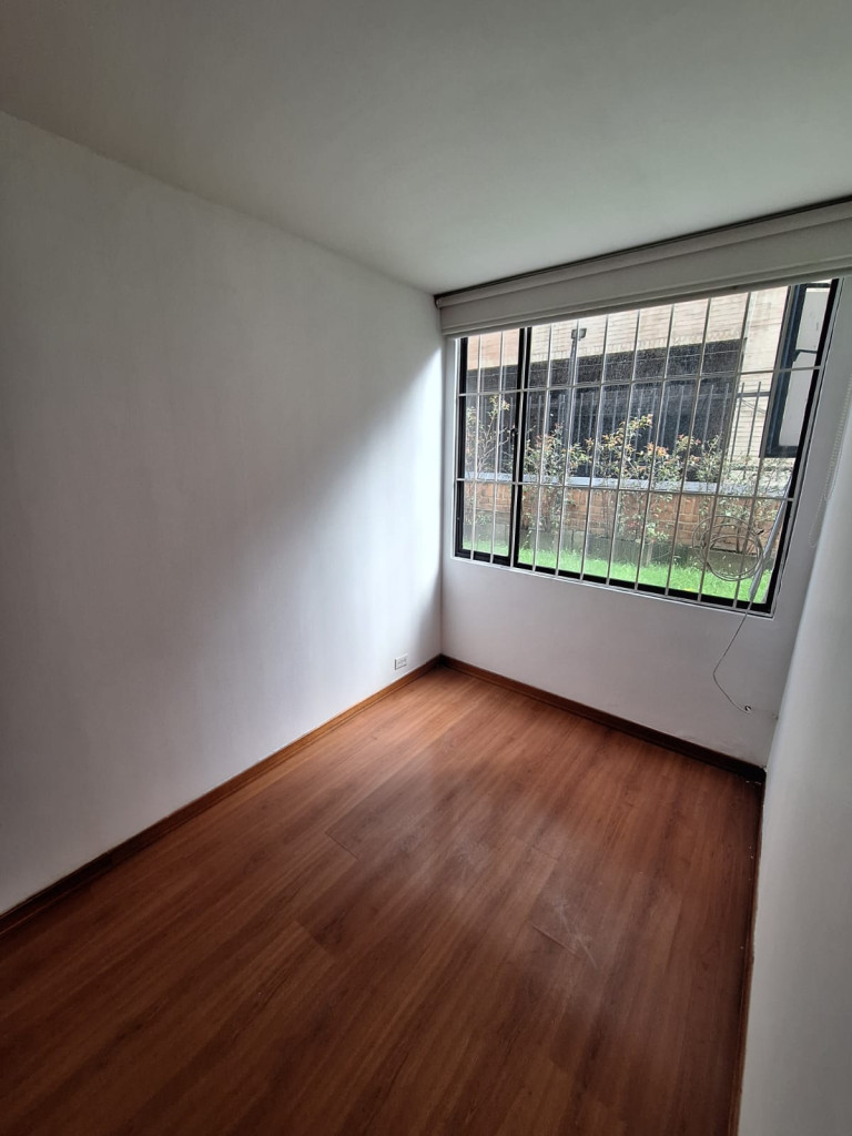 Apartamento en venta en La Carolina, Bogotá · foto 7 de 12