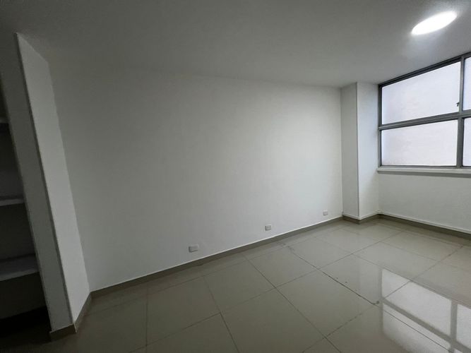 Consultorio en arriendo en San Jose Sur, Pereira, 9 m² · foto 8 de 12