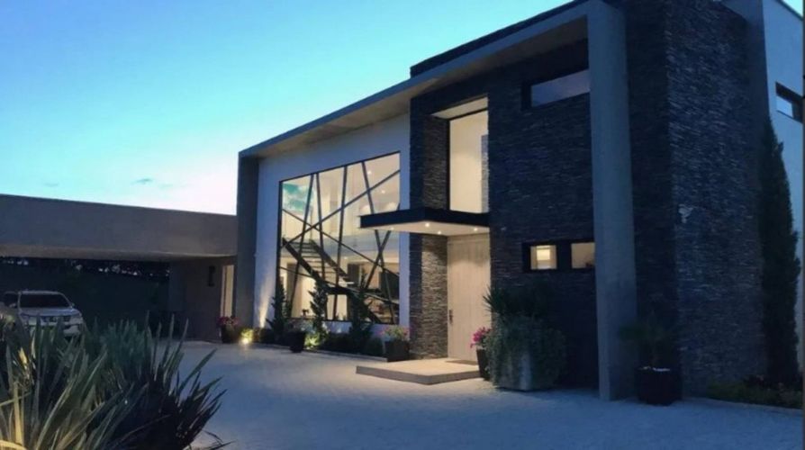 Casa de 6 alcobas en venta en Las Palmas, Envigado, 2000 m² · foto 2 de 12