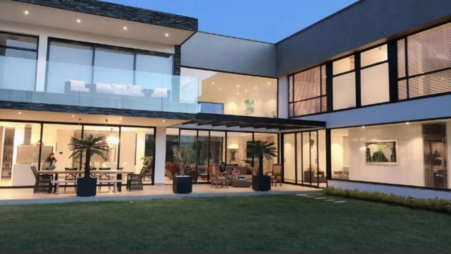 Casa de 6 alcobas en venta en Las Palmas, Envigado, 2000 m² · foto 3 de 12