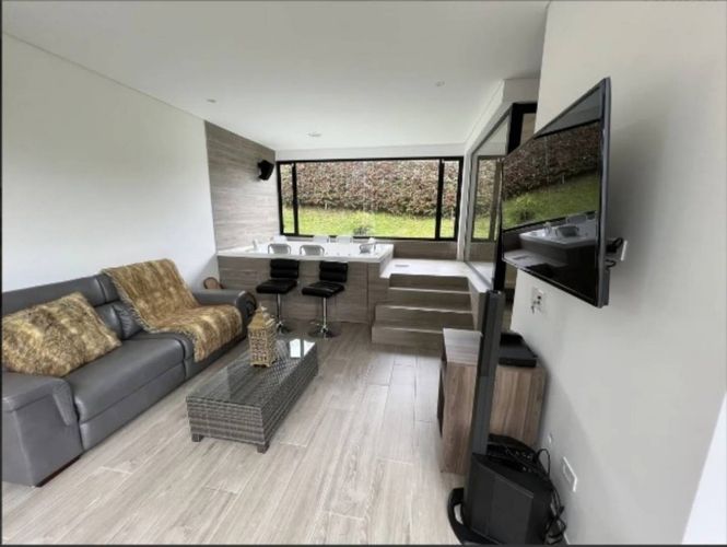 Casa de 6 alcobas en venta en Las Palmas, Envigado, 2000 m² · foto 6 de 12