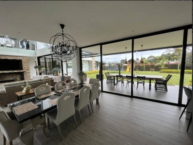 Casa de 6 alcobas en venta en Las Palmas, Envigado, 2000 m² · foto 7 de 12