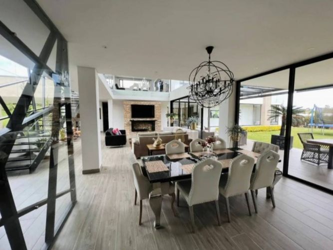Casa de 6 alcobas en venta en Las Palmas, Envigado, 2000 m² · foto 10 de 12